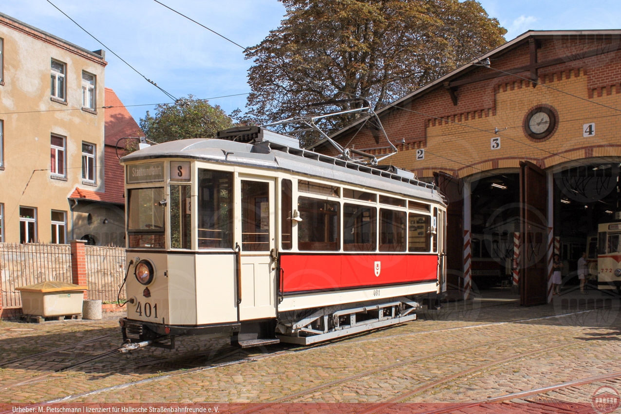 Foto vom historischen Triebwagen 401 im Betriebshof Seebener Straße