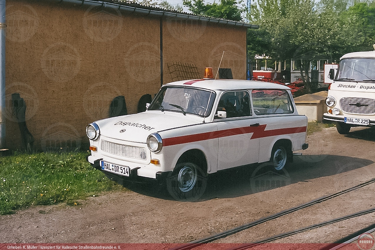 Foto vom historischen Trabant P601 im Betriebshof Merseburg